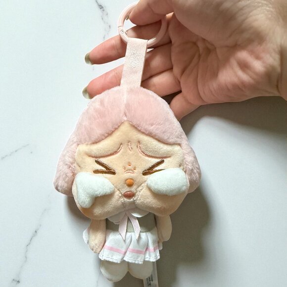 POPMART CRYBABY Sunset Concert Series-Plush Pendant Blind Box - Picture 2 of 4